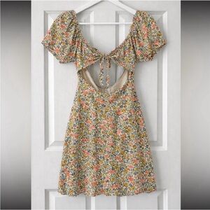 Juniper Blu Floral Open Front Mini Dress | Size Small | Spring colors